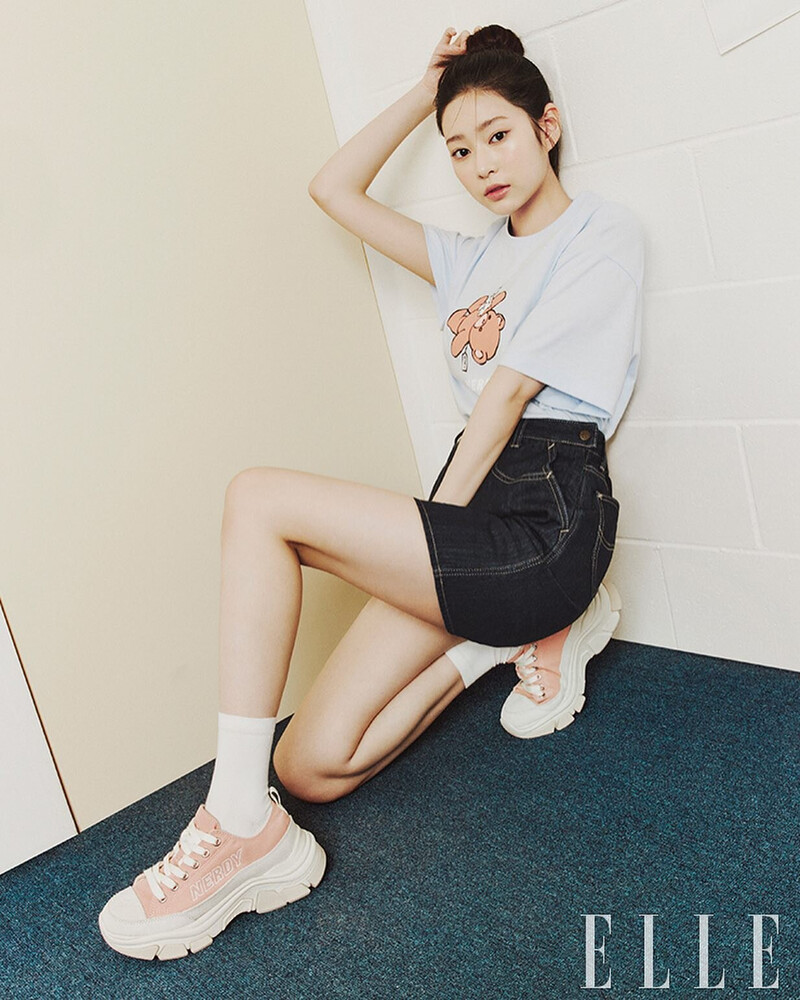 Kim Minju for ELLE Korea Magazine July 2021 Issue x NERDY documents 3