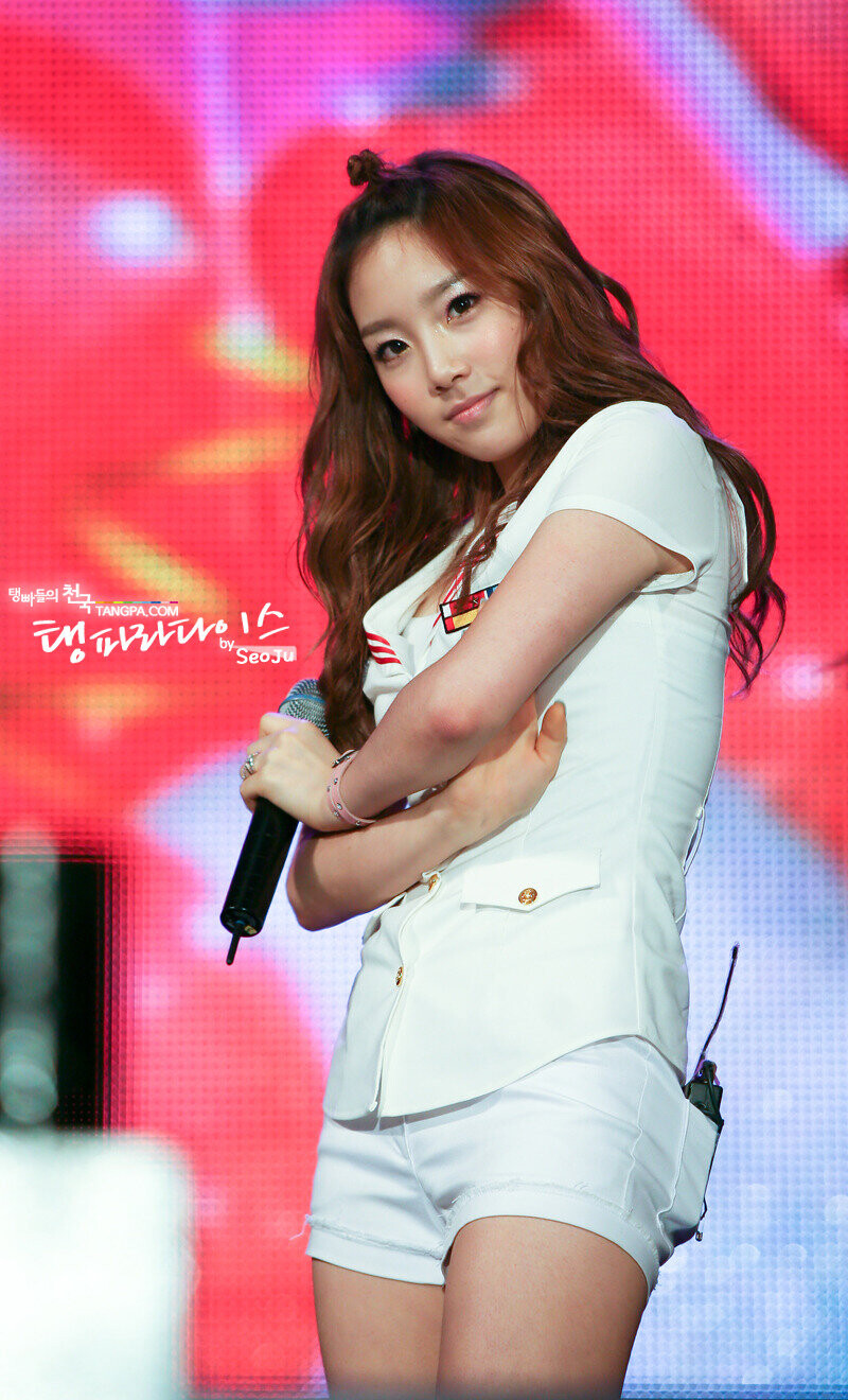 090801 Girls' Generation Taeyeon at High1 Resort Cool Summer Festival documents 3