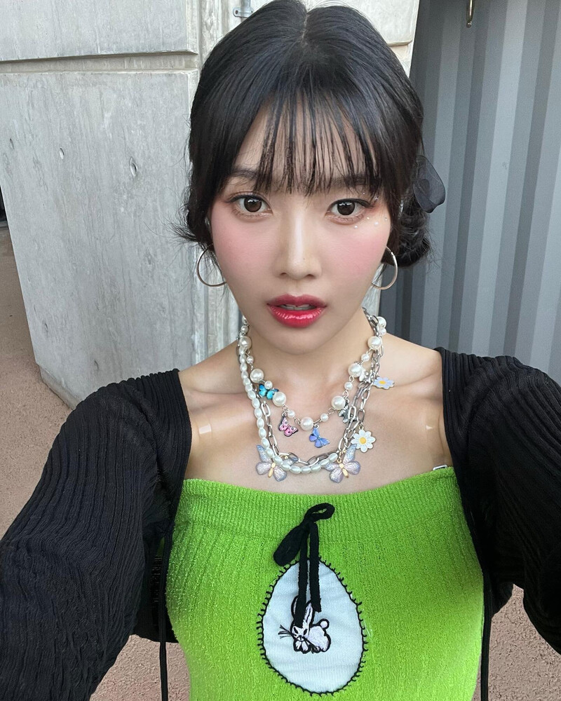 220821 Red Velvet Joy Instagram Update documents 7