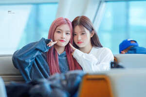 241120 MINJU, IROHA AT LAX AIRPORT