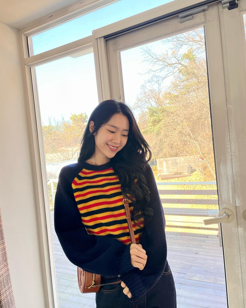 220104 OH MY GIRL Jiho Instagram Update documents 12