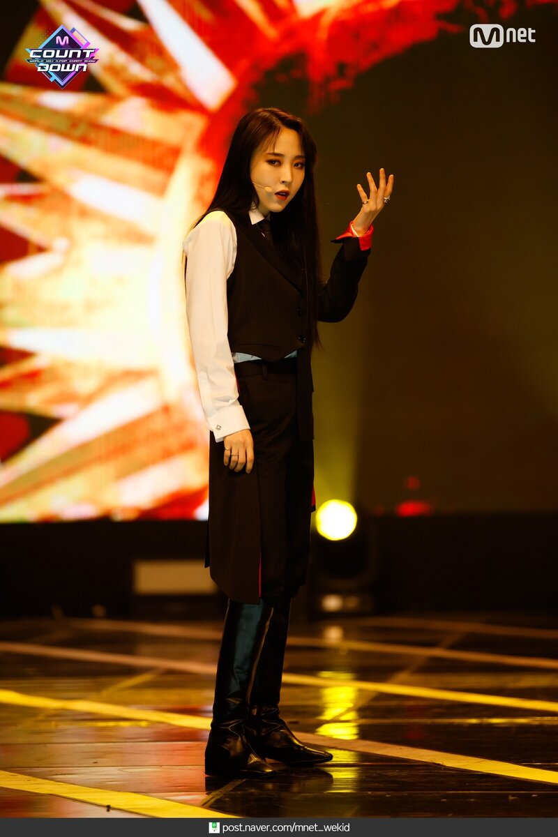 200220 Moon Byul - 'MOON MOVIE' and 'Eclipse' at M COUNTDOWN documents 17
