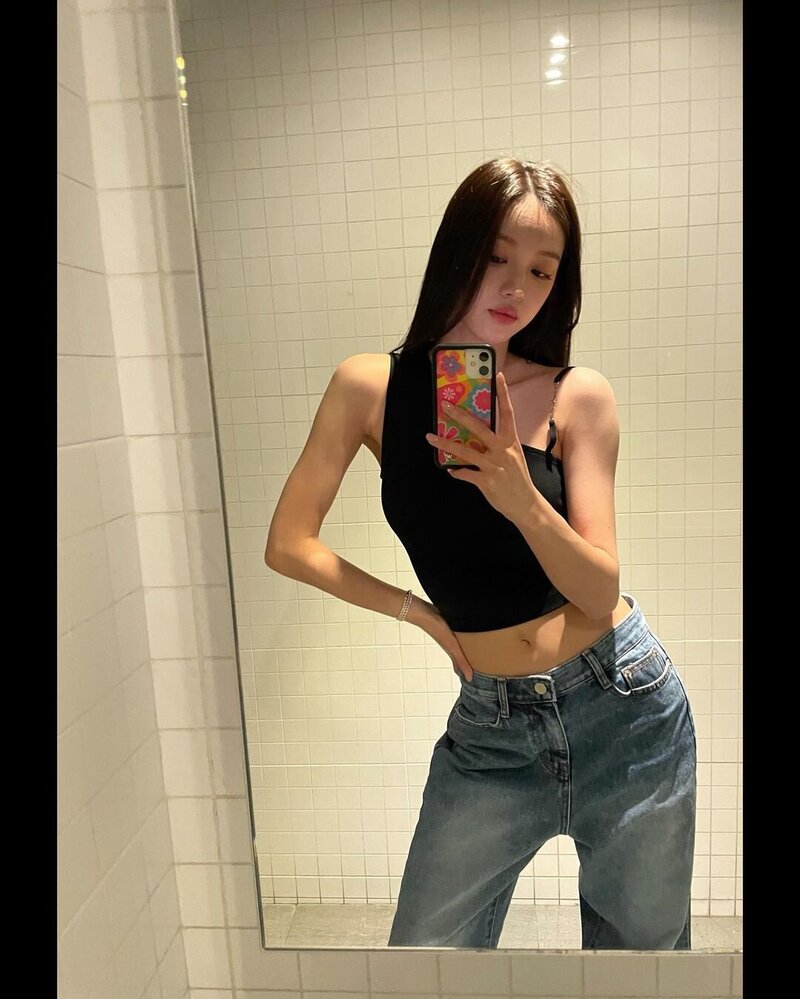 220605 YooA Instagram Update (OH MY GIRL) | kpopping