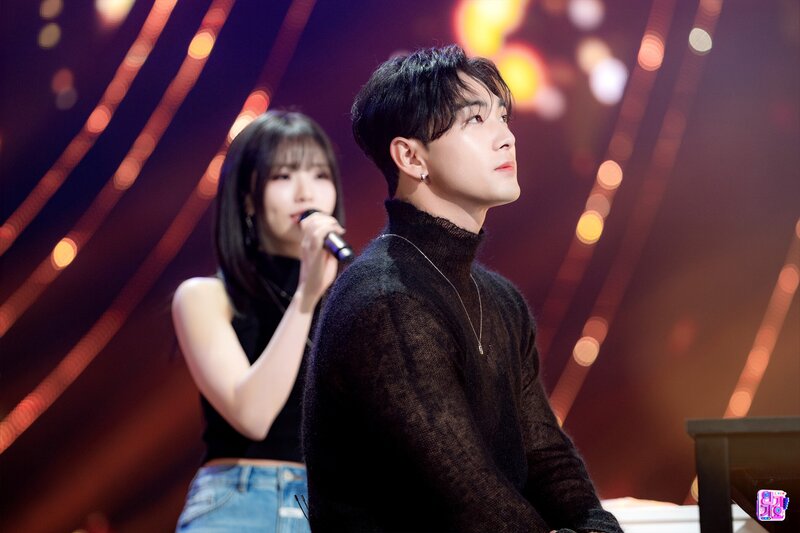 231210 Baekho & fromis_9 Jiwon - 'What are we(ft. Jiwon) ' at Inkigayo documents 2