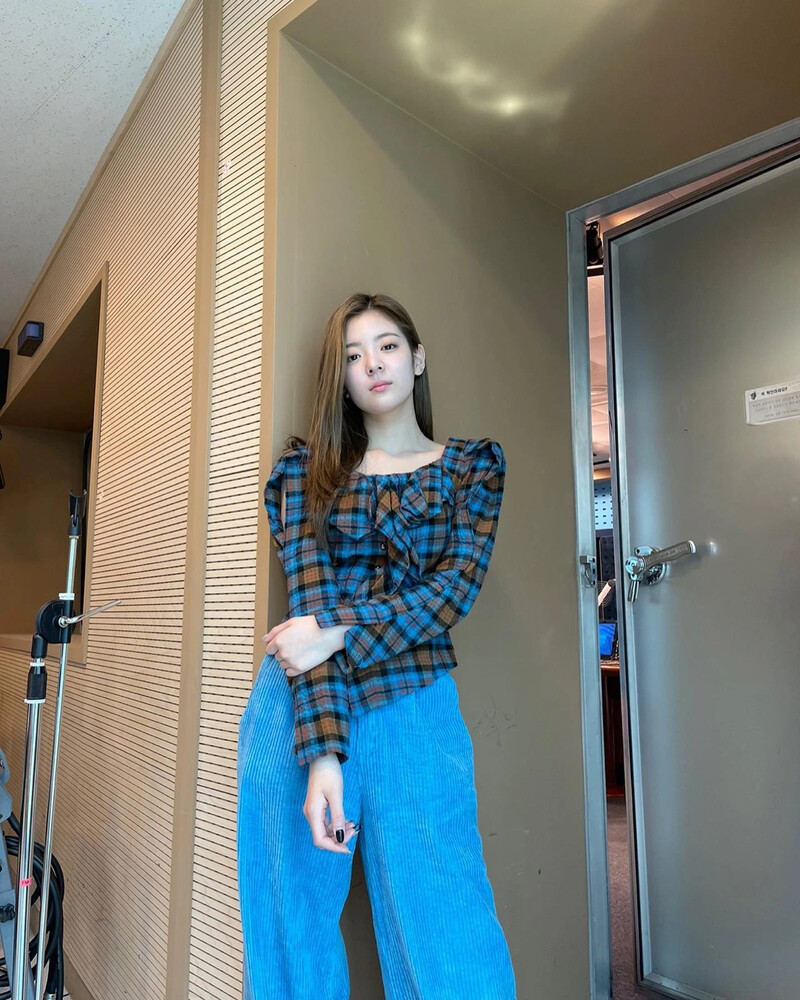 210515 ITZY Instagram Update - Lia documents 24