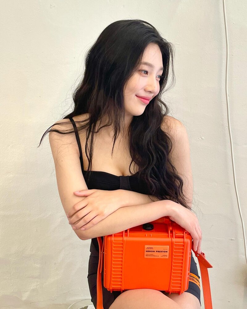 210616 Red Velvet Joy Instagram Update documents 6