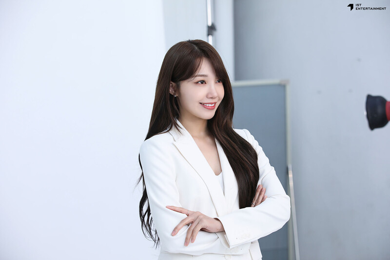 230622 IST Naver post -EUNJI behind the scenes of 'Atflee' commercial documents 12