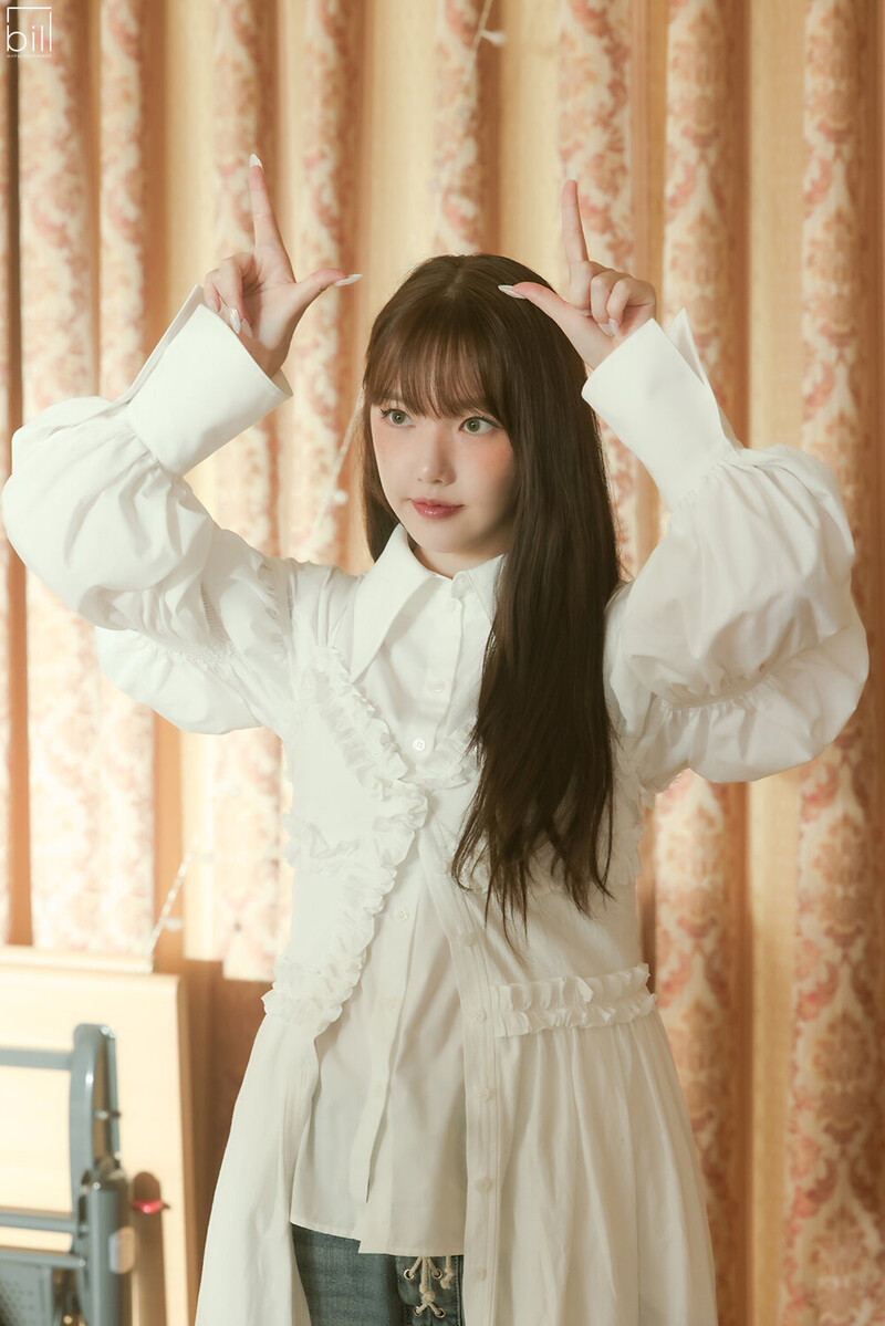 230907 Bill Entertainment Naver Post - YERIN 'Bambambam' M/V behind documents 23