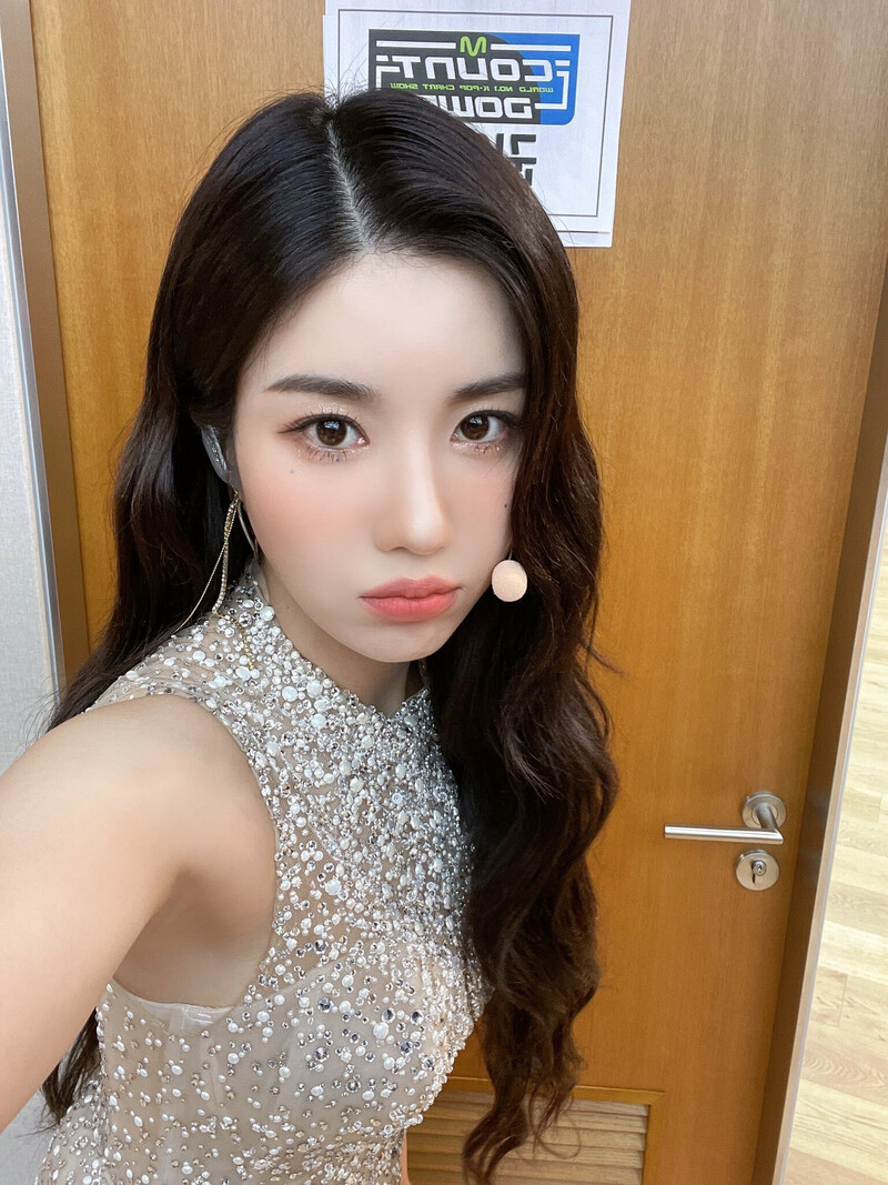 210826 Eunbi SNS Update at M Countdown documents 2