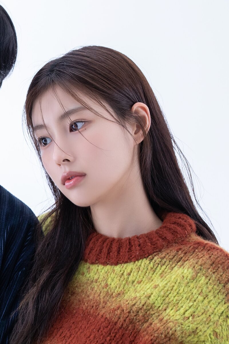 221126 8D Naver Post - Kang Hyewon - Marie Claire Behind documents 7