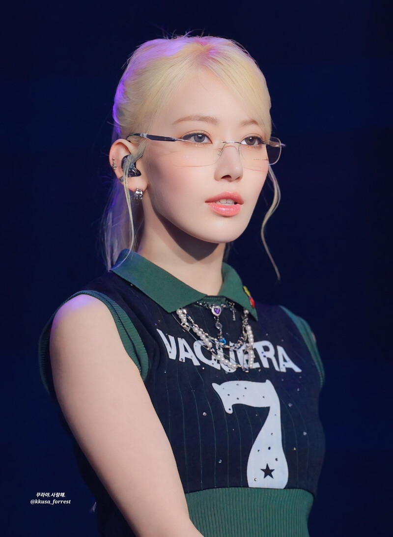 240615 - LE SSERAFIM Sakura at Weverse Con 2024 documents 22