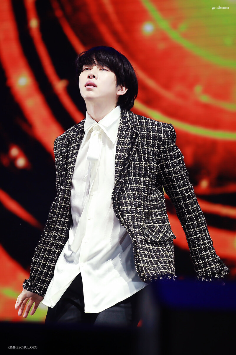 180604 Super Junior Heechul at SMTOWN in Dubai documents 2