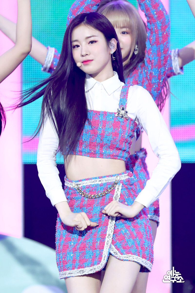 210529 woo!ah! - 'Purple' at Music Core documents 6