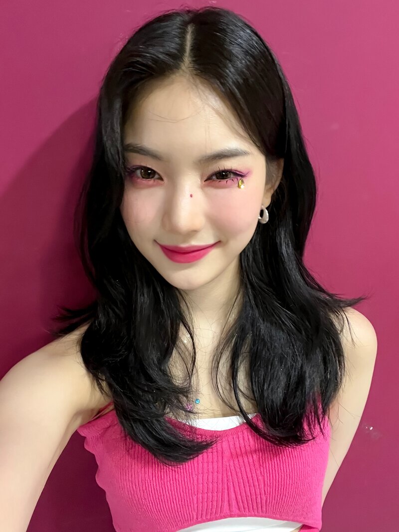 220818 Hi-Up Naver Post - 'BEAUTIFUL MONSTER' Music Show Selca Collection #1 documents 11