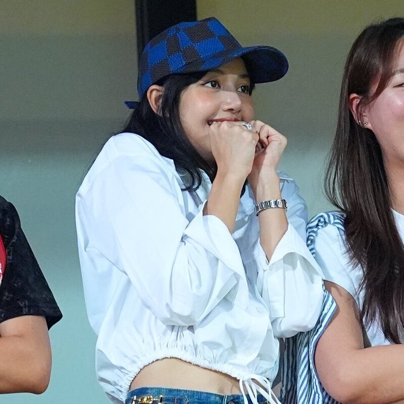 240326 LISA  at Thailand vs Korea World Cup Qualifier match documents 3