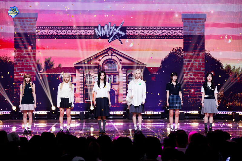 240822 NMIXX - 'See that?' + 'Love is Lonely' at M Countdown documents 12