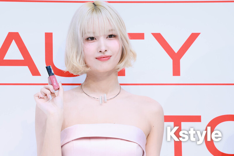 241013 TWICE Momo - Allure K-Beauty Fair in Tokyo documents 4