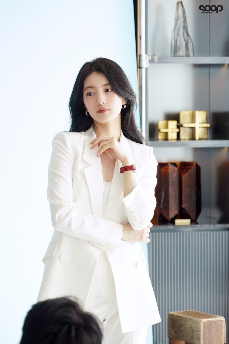 220812 SOOP Naver Post - Bae Suzy - Longines Photoshoot Behind documents 21