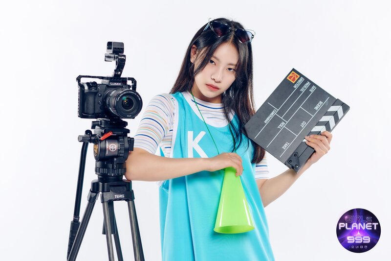 Girls Planet 999 - K Group Introduction Photos - Yoon Jia documents 2