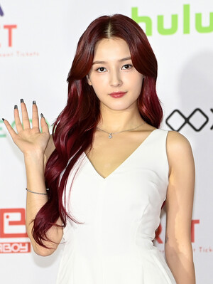 211202 MOMOLAND Nancy - Asia Artist Awards