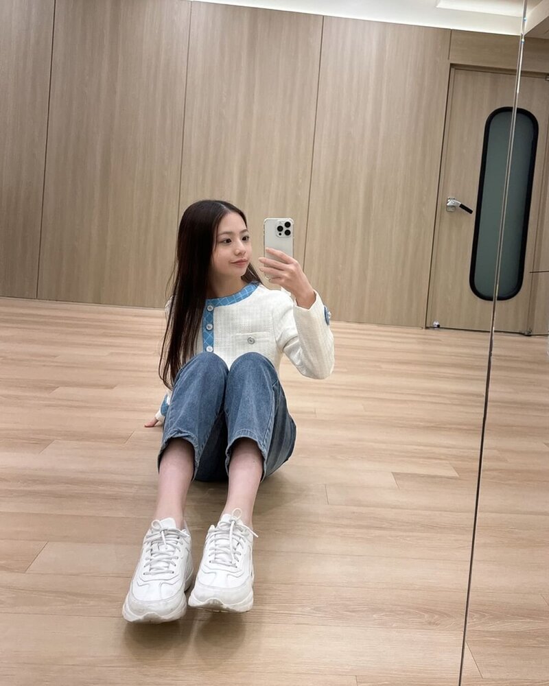 240223 UNIS Instagram Update - Seowon documents 2