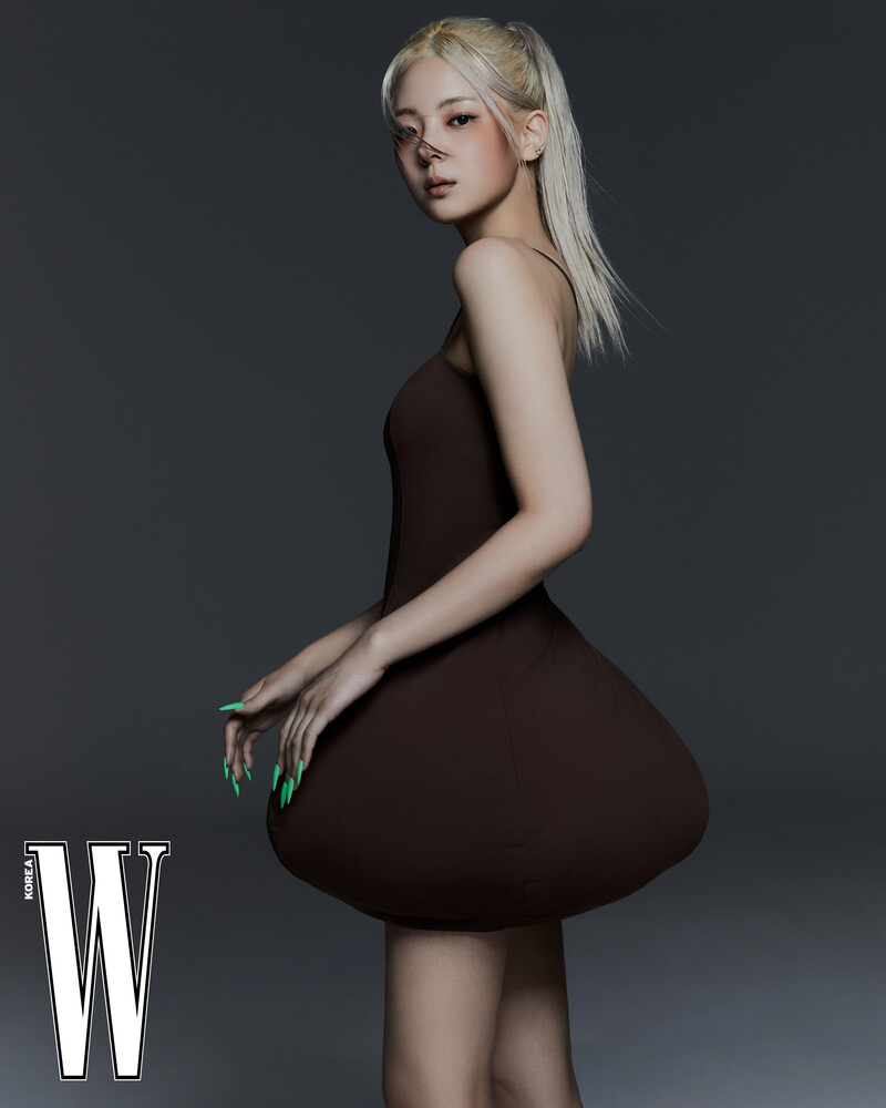 ITZY for W Korea August 2023 Issue documents 2