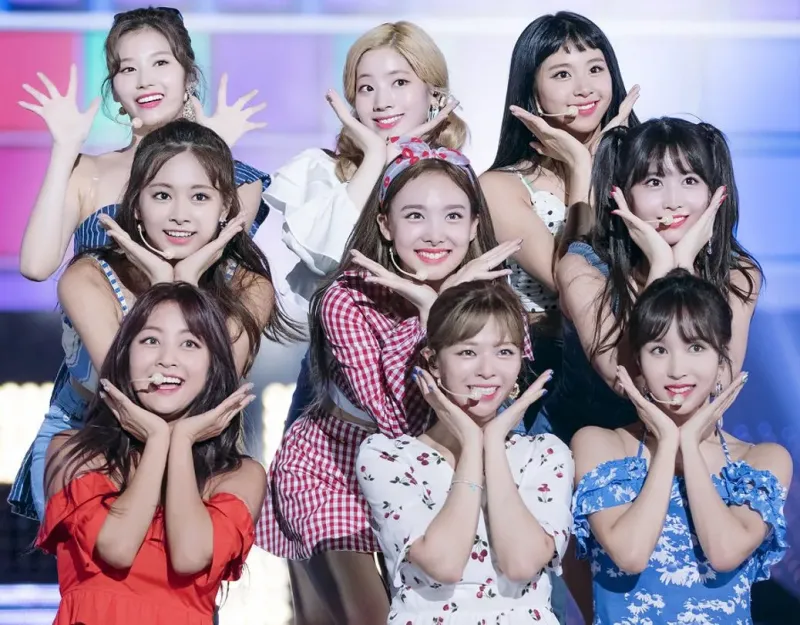 TWICE180717.jpg