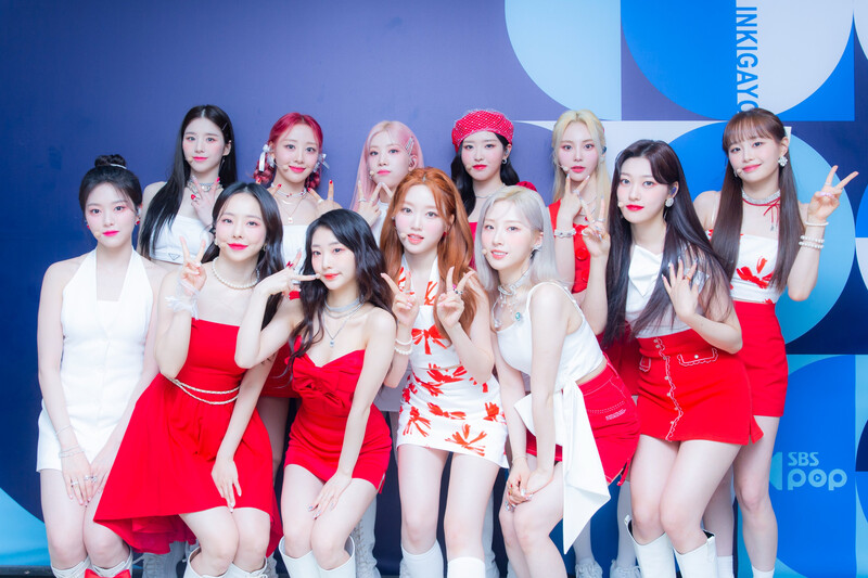 220626 SBS Twitter Update - LOONA at Inkigayo Photowall documents 2