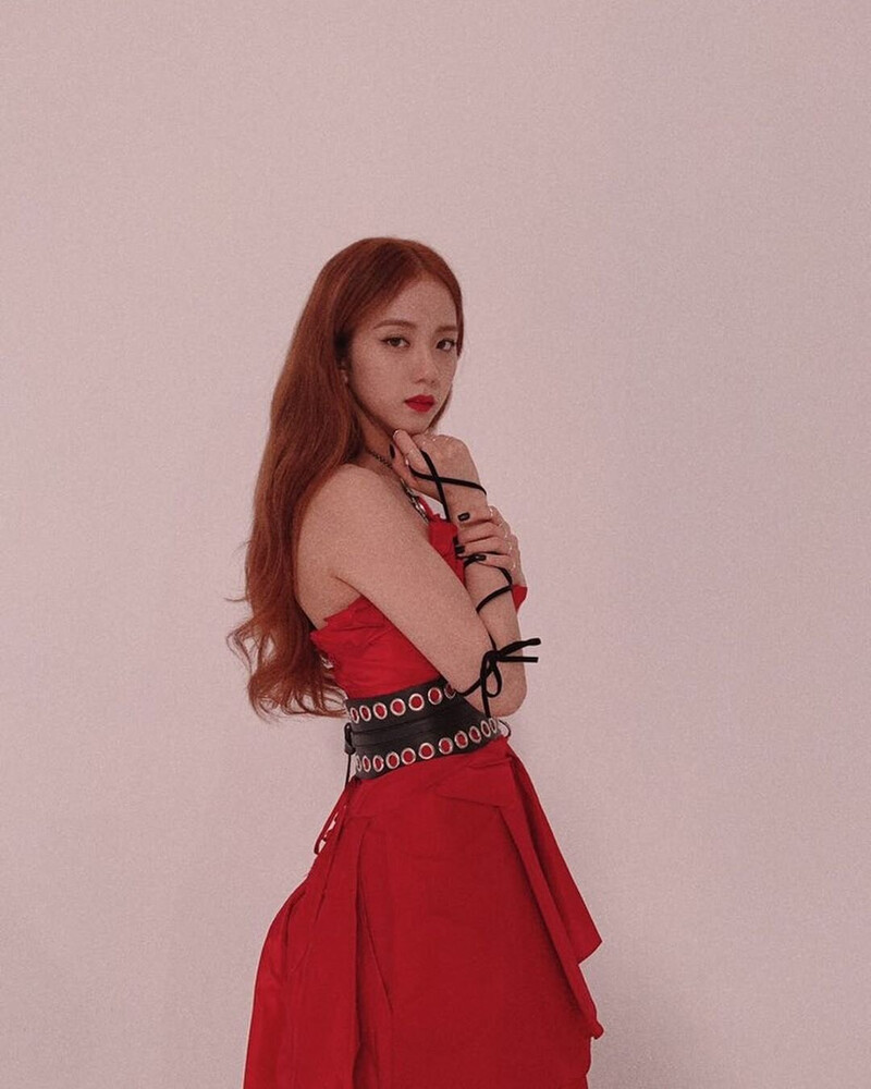 190604 JISOO InstagramUpdate documents 3