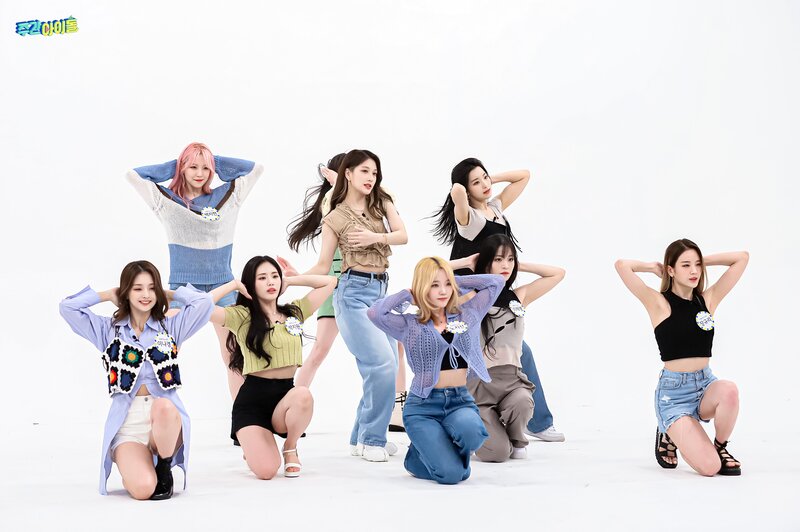 210516 MBC Naver Post - fromis_9 at Weekly Idol Ep. 516 documents 1