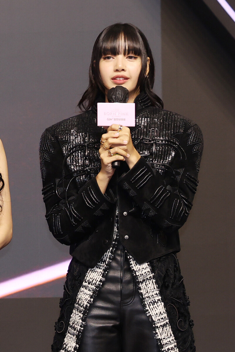 240809 Lisa - Pink Carpet Event for BLACKPINK 'BORN PINK World Tour in Cinema' documents 8