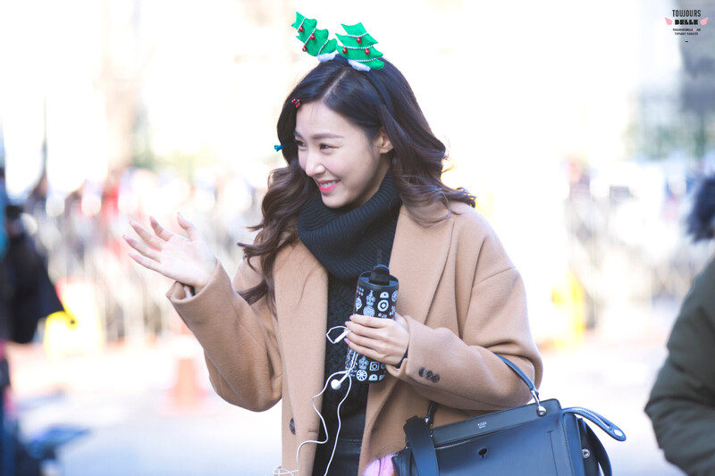 151204 Girls' Generation-TTS Tiffany at Music Bank documents 1