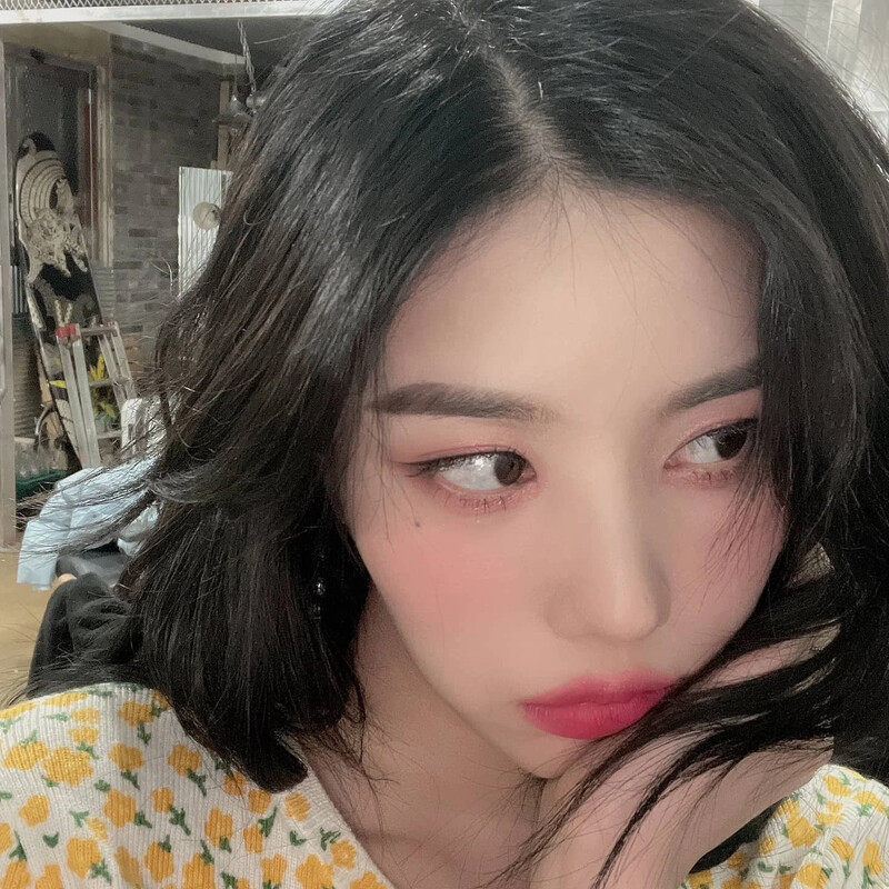 210303 IZ*ONE SNS Update - Eunbi documents 7