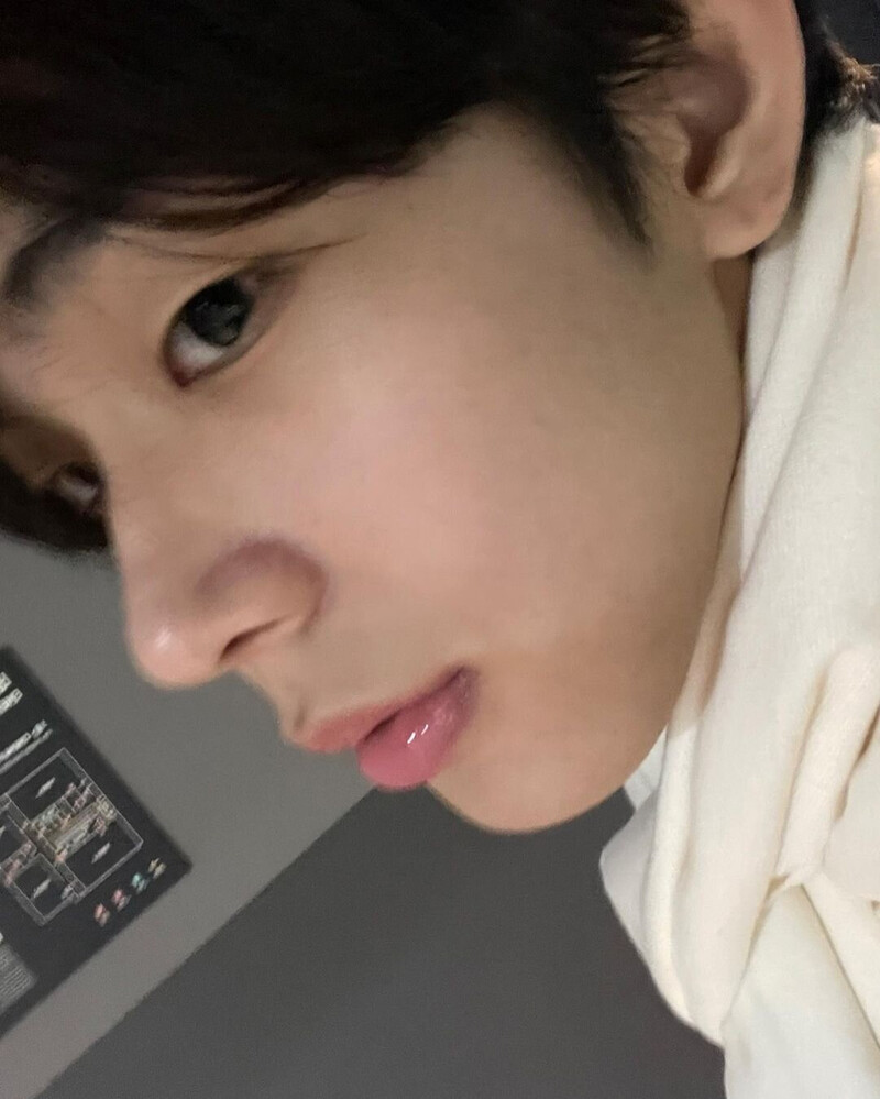 230522 Fantasy Boys Kim Kyu Hyun Instagram Update documents 3