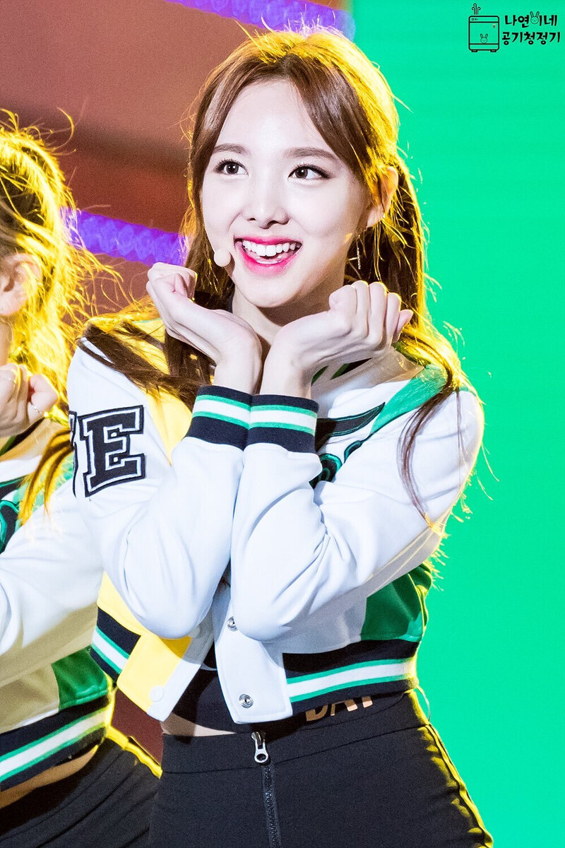 161008 TWICE Nayeon - DMC Korean Music Wave documents 3