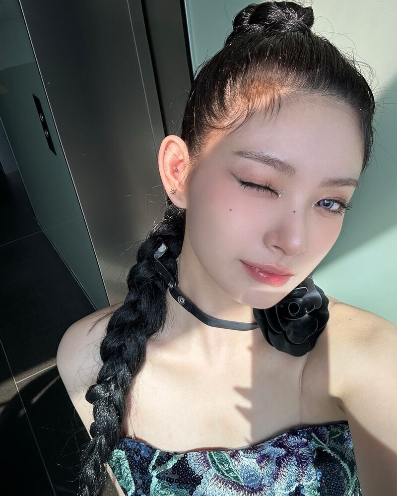 240611 EVERGLOW Yiren Instagram Update documents 2