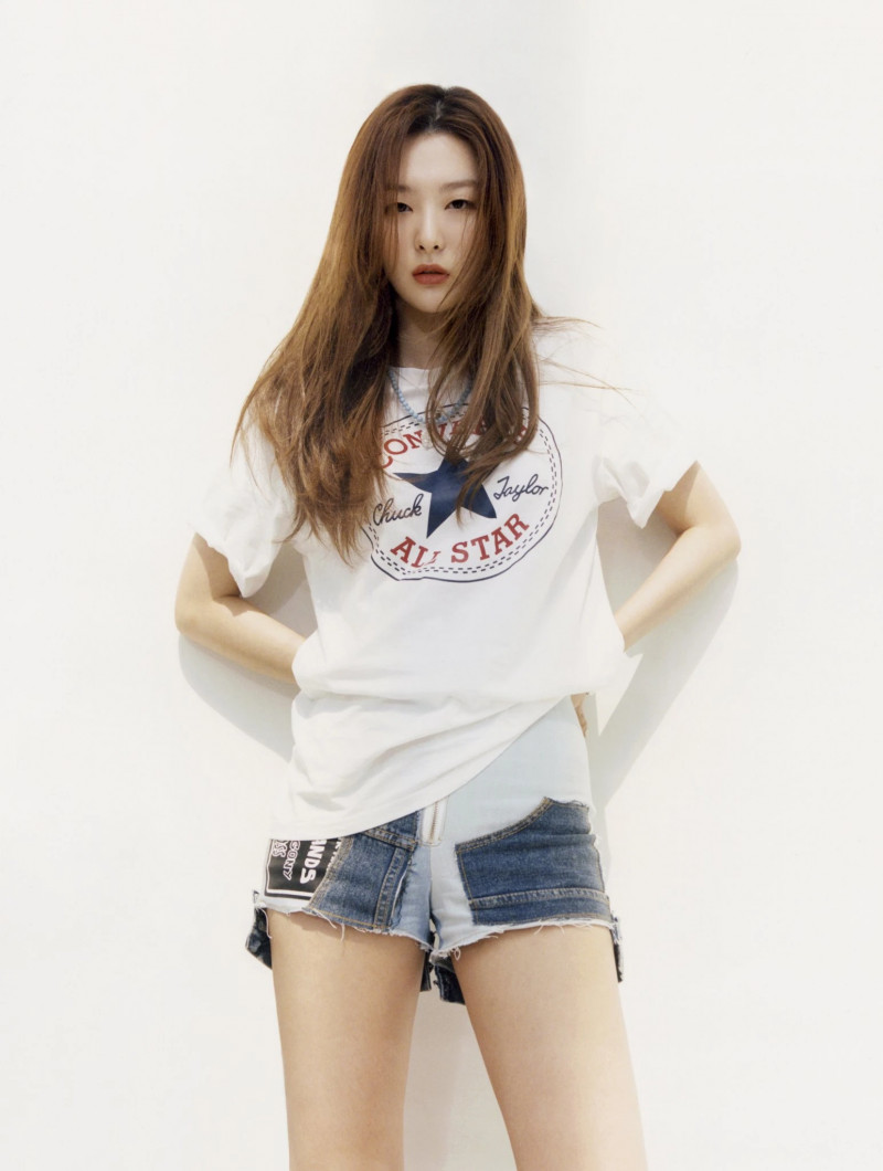 Red Velvet Seulgi for Converse 2021 Summer 'White Canvas' Collection documents 7