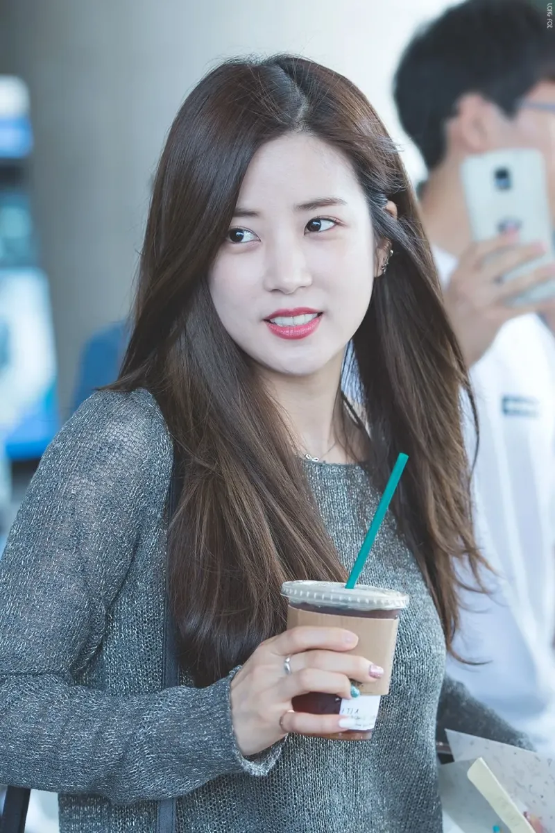 Chorong88_1.jpg