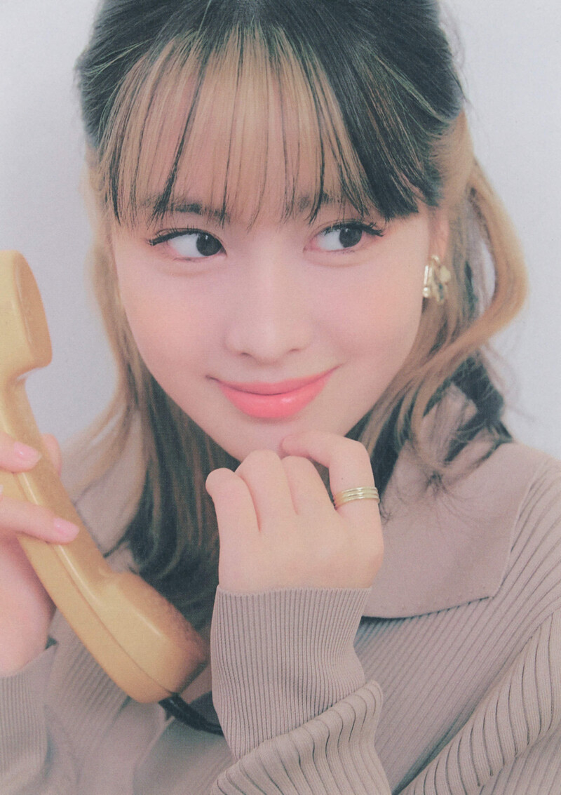 TWICE Season's Greetings 2022 "Letters To You" (Scans) documents 10