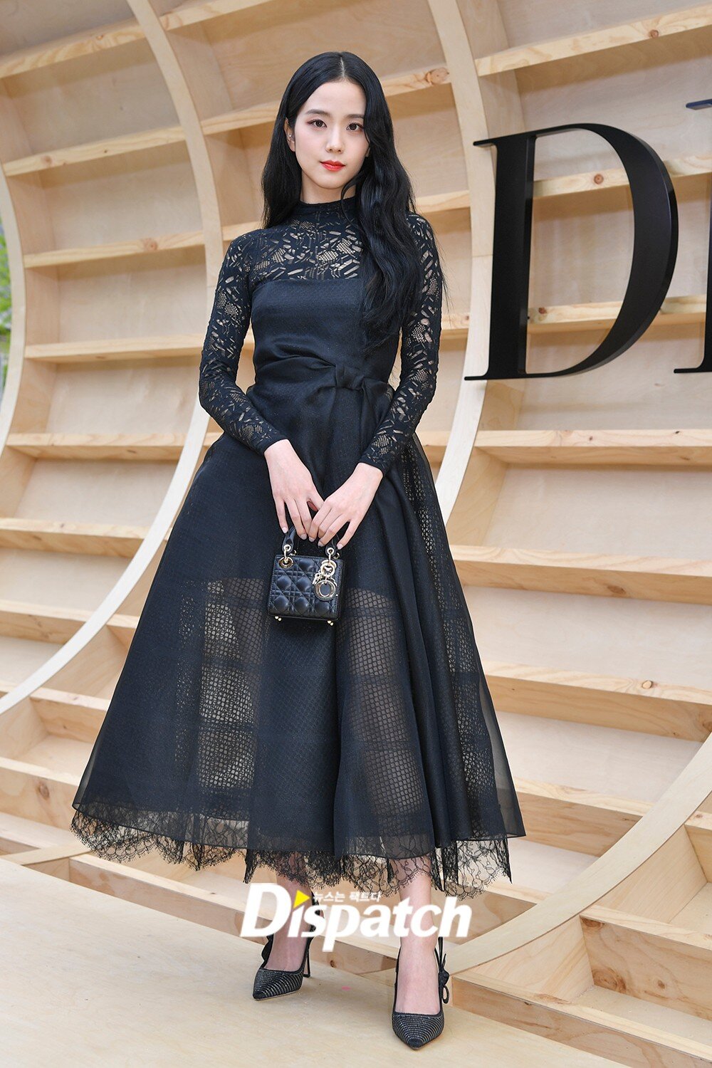 Blackpink's Jisoo Sits Front Row at Dior's PFW Show