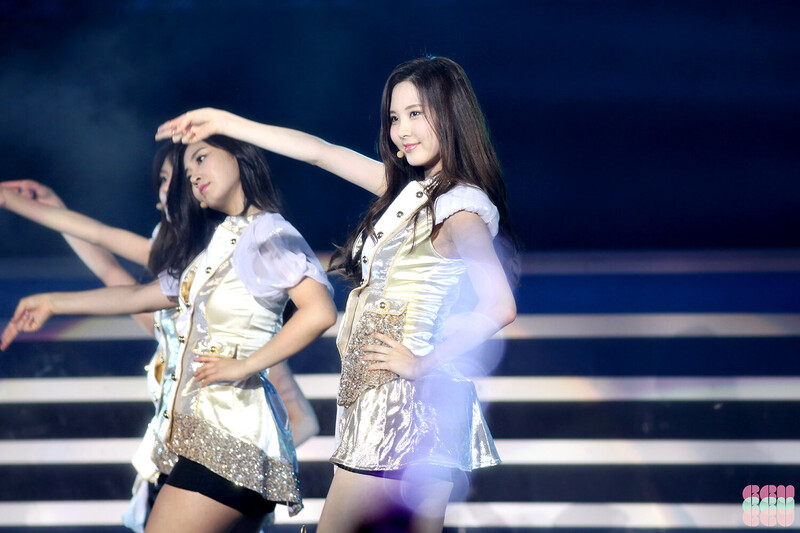 131109-131110 Girls' Generation Seohyun at Girls & Peace in Hong Kong documents 20