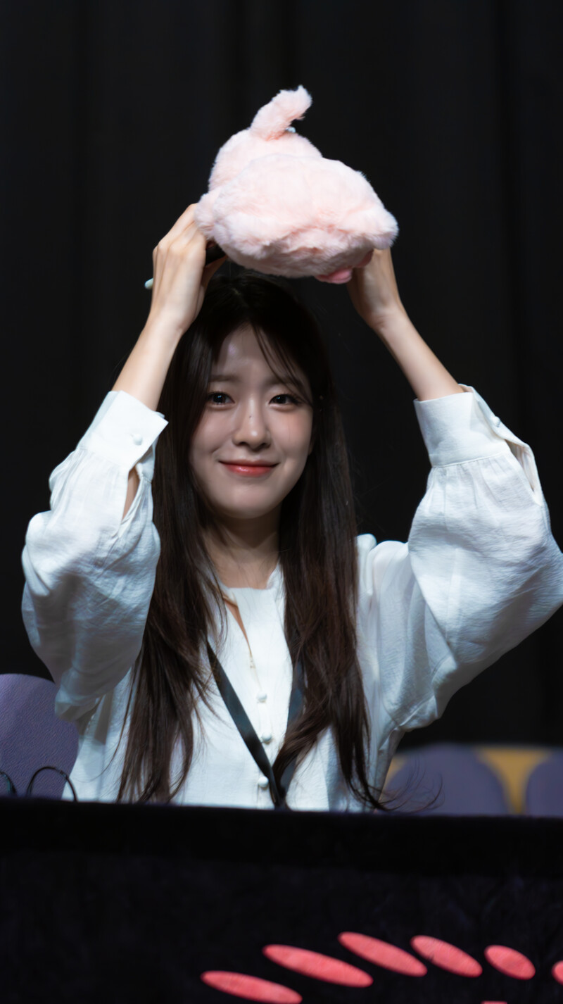 240928 WOOAH - WOOYEON at fansign event documents 3