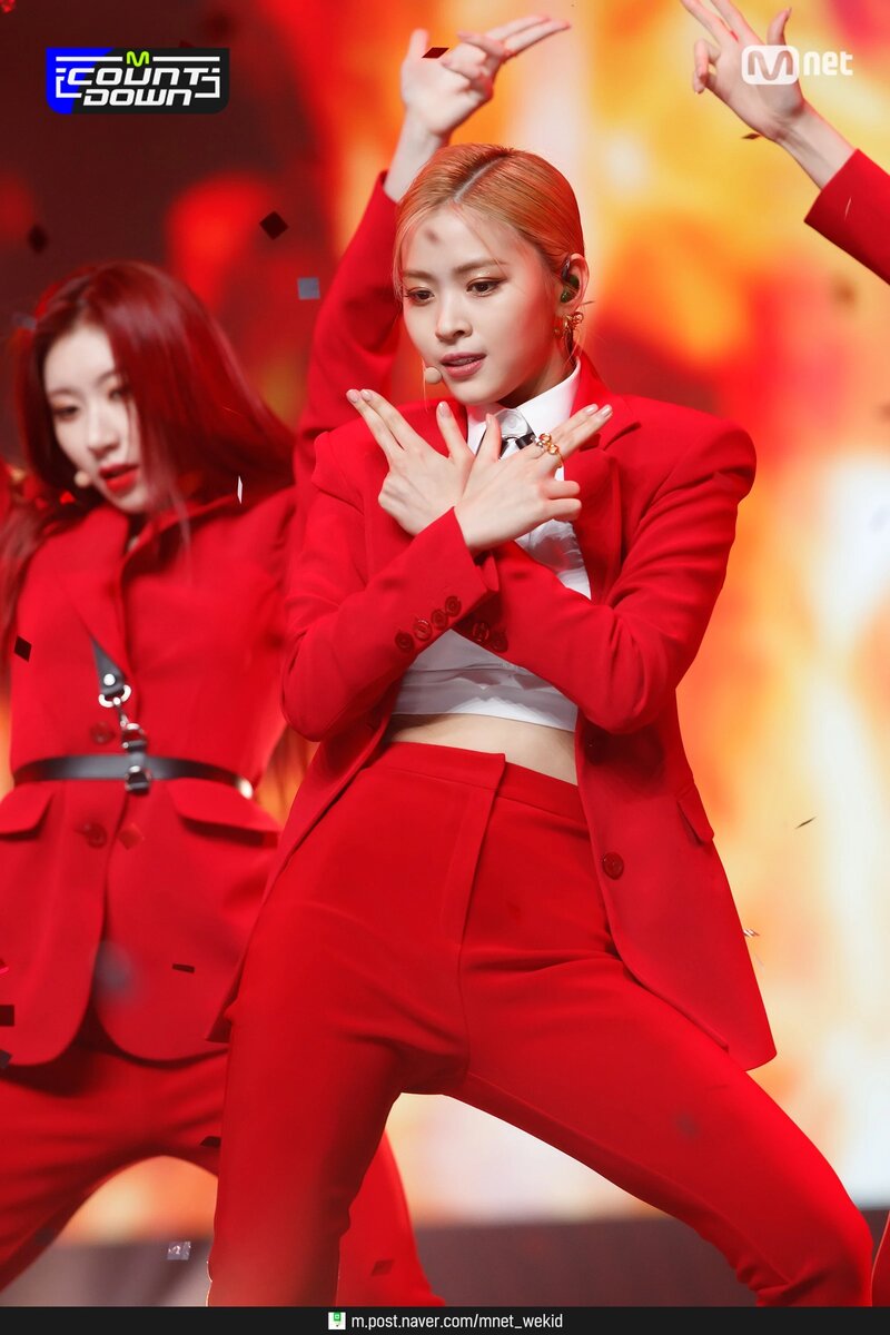 210513 ITZY 'Mafia in the morning' at M Countdown documents 21