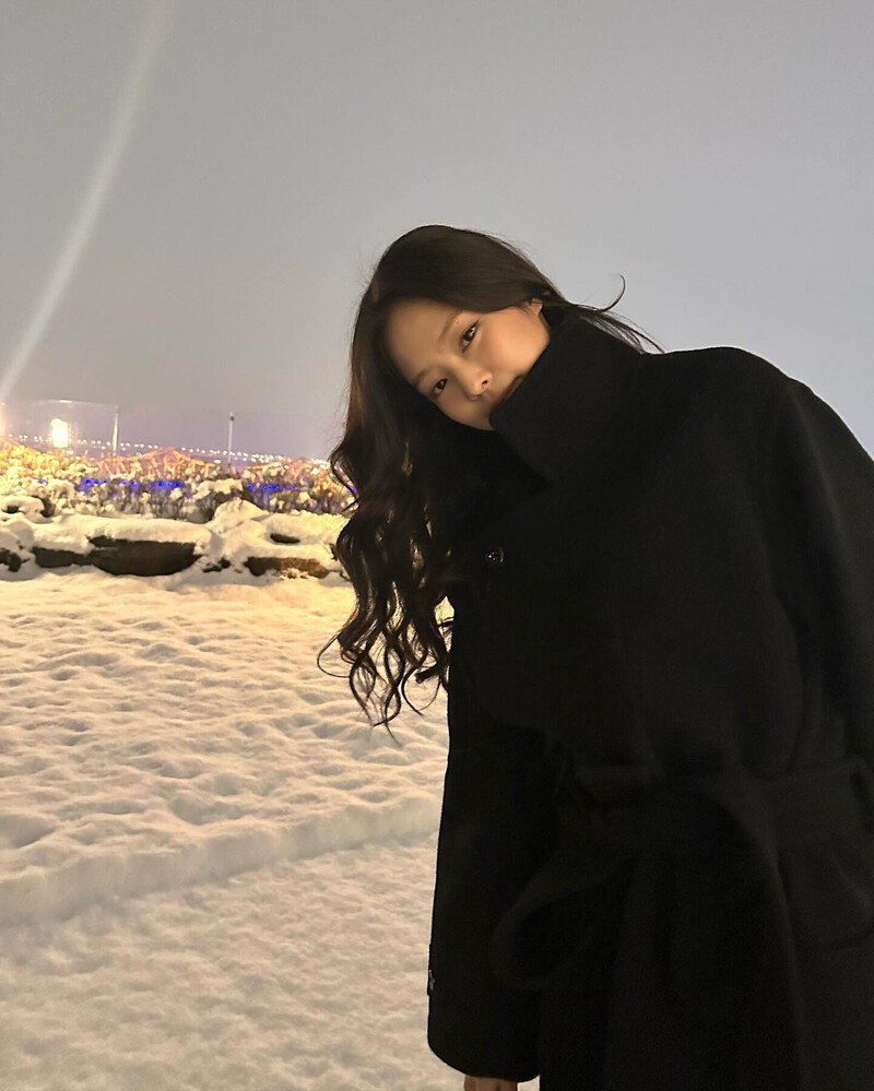 231231 JENNIE INSTAGRAM UPDATE documents 1