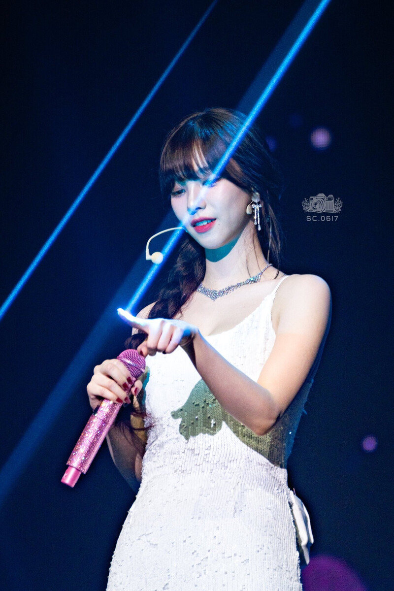 240922 aespa Karina - ‘SYNK : Parallel Line’ Tour in Macau Day 2 documents 5