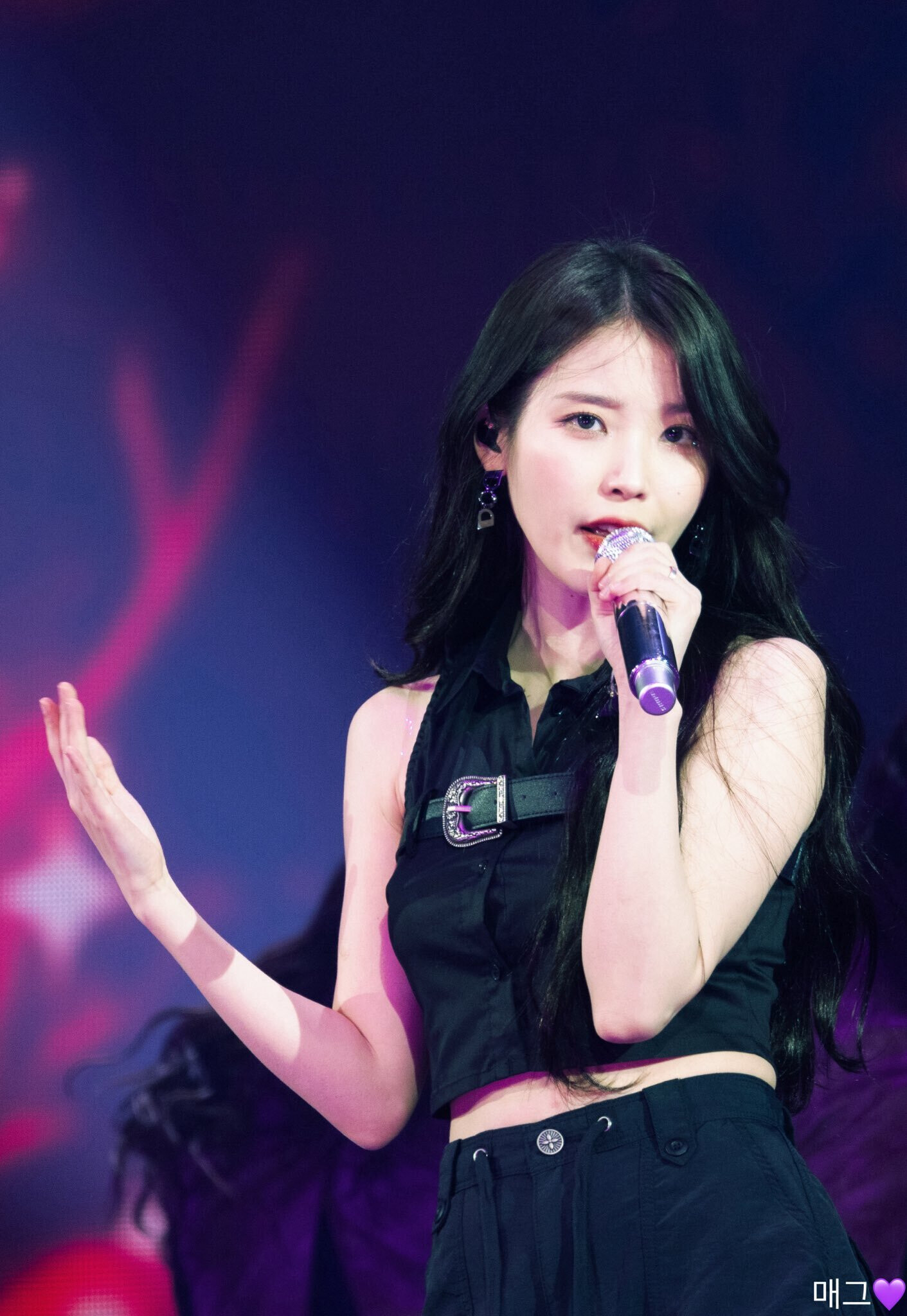 240407 IU - ‘H.E.R.’ World Tour in Taipei Day 2 | kpopping