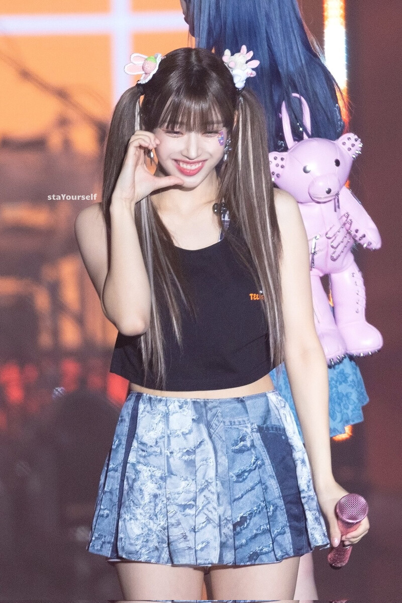 230924 STAYC Sumin - 1st World Tour 'TEENFRESH' in Seoul Day 2 documents 2