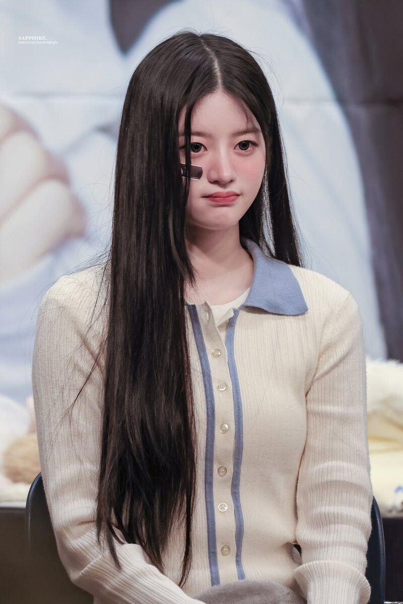 240419 ILLIT Minju at Fansign Event documents 3