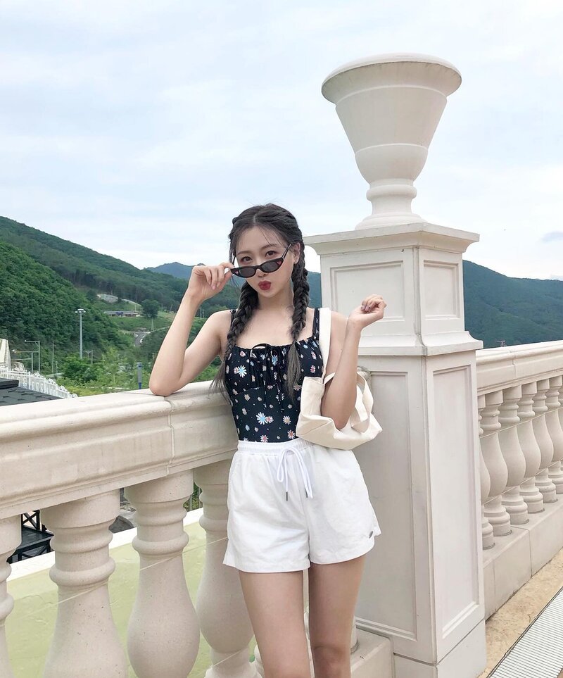 210701 Lovelyz Sujeong & Yein Instagram update documents 9