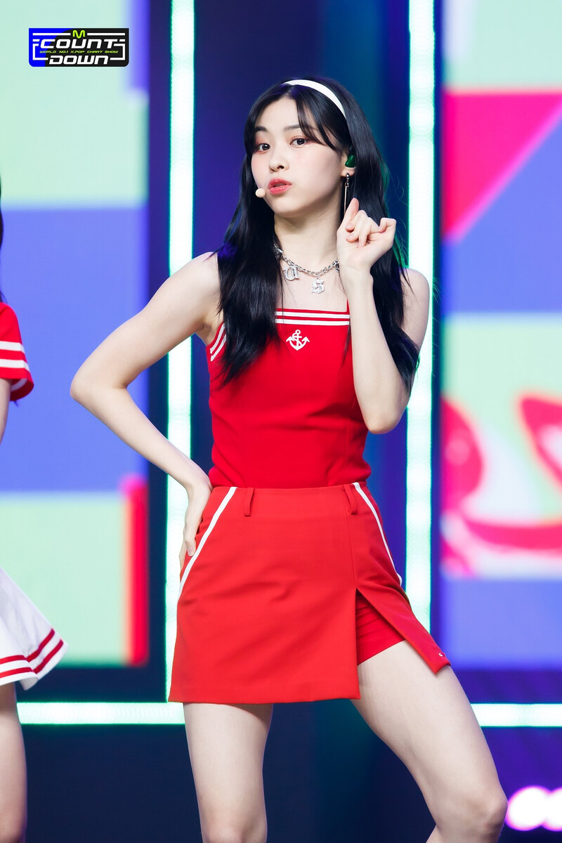 220728 ITZY Ryujin - 'SNEAKERS' at M Countdown documents 4